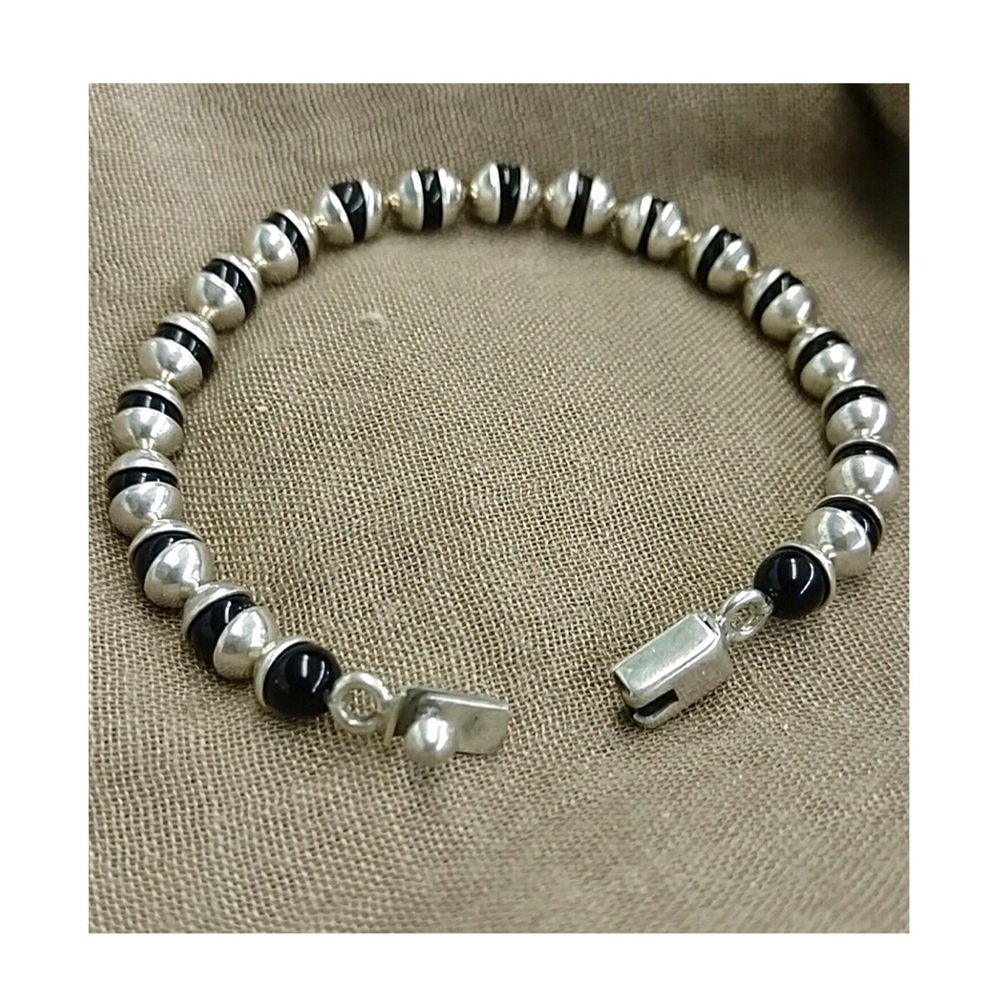 925 STERLING SILVER AND ONYX BRACELET